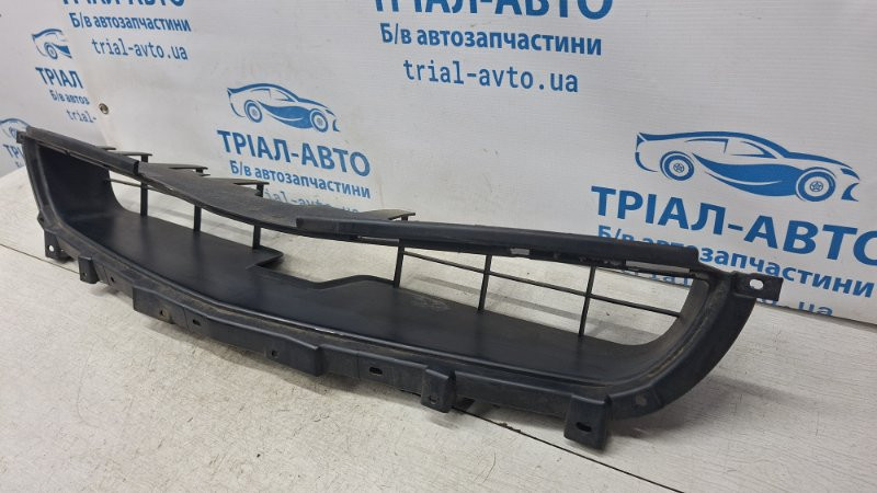 Решетка бампера центральная Mitsubishi Lancer 9 1.6 БЕНЗИН 4G18 2003 (б/у) Київ - зображення 3