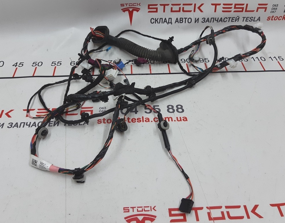 Электропроводка двери передней правой без фиксатора гофры Tesla model 3 1067963-00-E Київ - зображення 2