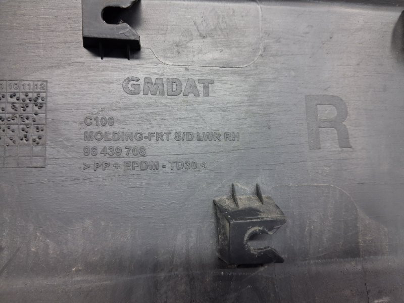 Накладка двери Chevrolet Captiva C140 2.2 DIESEL Z22D1 2006 перед. прав. (б/у) Киев - изображение 4