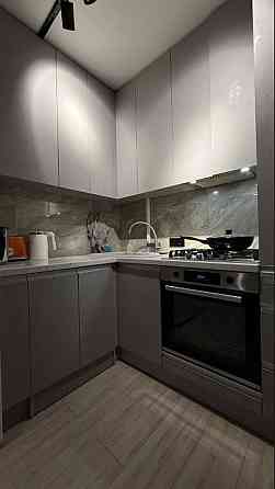 продам 2 комнатную квартиру, криворожское шоссе Дніпро