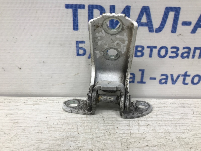 Петля двери задней правой нижняя Toyota Avensis 2009-2018 687700H010 (Арт. 31363) Київ - зображення 2