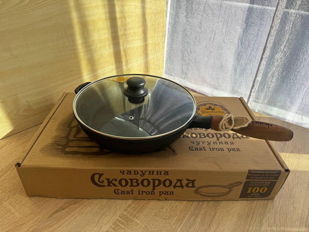 Сковорода чугунная Maysternya с деревянной ручкой и крышкой 28*6 см Одеса - зображення 11
