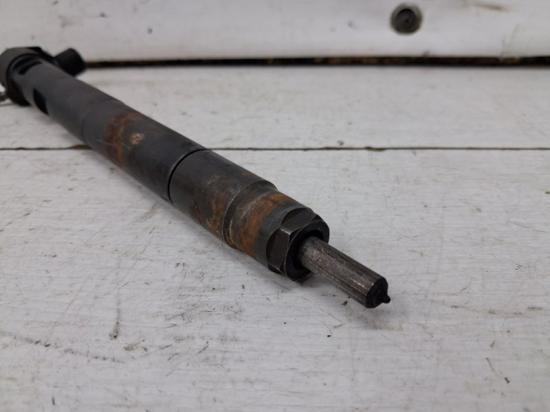 Форсунка топливная Chevrolet Captiva C140 2.2 DIESEL Z22D1 2006 (б/у) Киев - изображение 2