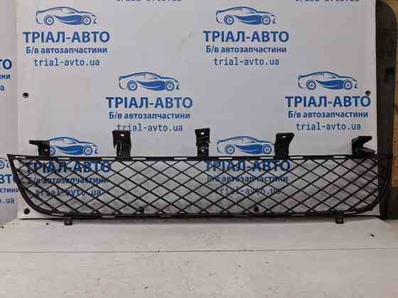 Решетка бампера центральная Mitsubishi L200 KB 2.5 DIESEL 4D56 2006 (б/у) Киев
