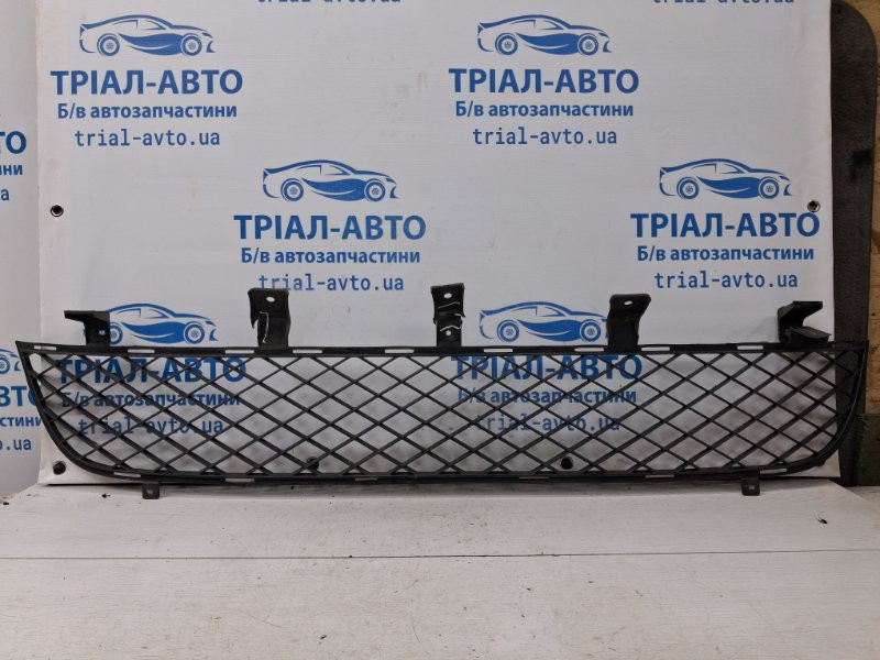 Решетка бампера центральная Mitsubishi L200 KB 2.5 DIESEL 4D56 2006 (б/у) Киев - изображение 2