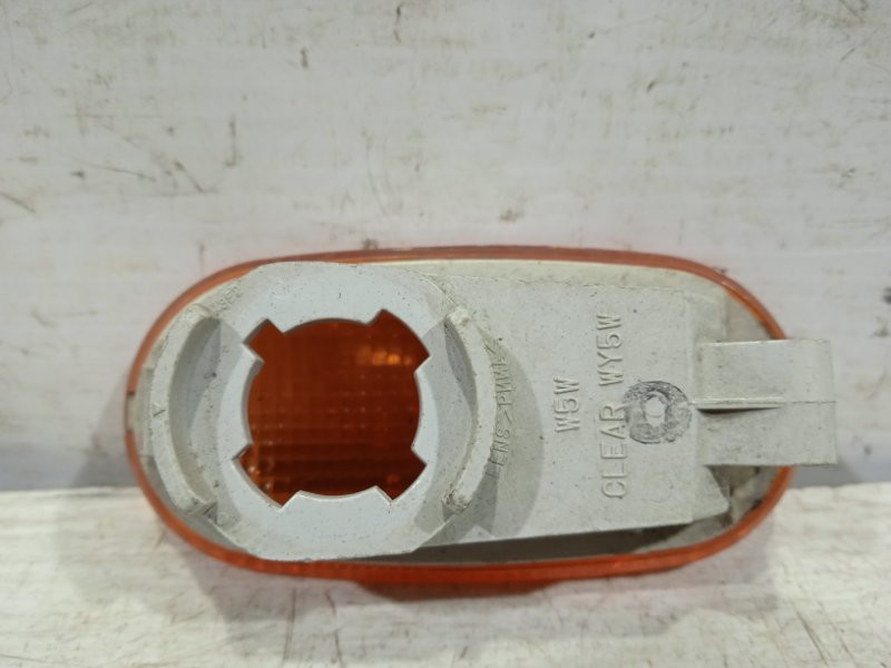 Повторитель поворотника Mitsubishi L200 KB 2.5 ДИЗЕЛЬ 4D56U 2006 (б/у) Київ - зображення 2