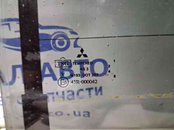 Стекло в кузов заднее Mitsubishi L200 KB 2.5 ДИЗЕЛЬ 4D56U 2006 (б/у) Київ