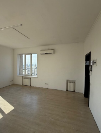 Золоті Ворота метро,вул Лисенка 4-6, офіс 53м Київ