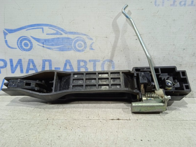 Ручка двери внешняя задняя левая Mitsubishi L200 KB 2.5 ДИЗЕЛЬ 4D56U 2006 (б/у) Київ - зображення 2