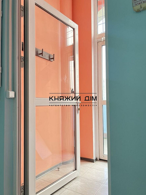 Оренда приміщення м. Позняки. Фасадні вікна і вхід. Київ - зображення 2