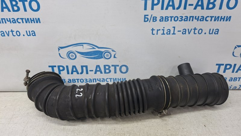 Патрубок воздушного фильтра Mitsubishi Outlander XL 2.2 DIESEL 4HK 2007 (б/у) Київ - зображення 1