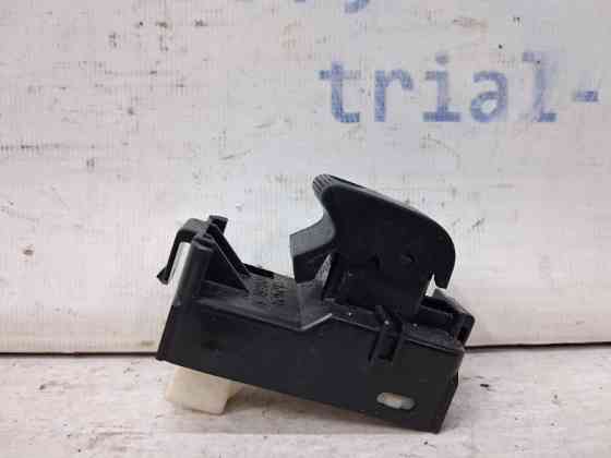 Кнопка стеклоподъемника Toyota Auris E150 1.6 БЕНЗИН 1ZRFAE 2006 (б/у) Киев