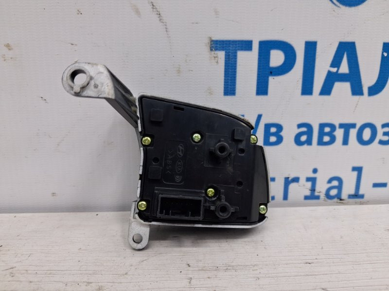 Кнопки руля Kia Sportage QL 1.7 DIESEL D4FD 2015 (б/у) Київ - зображення 2