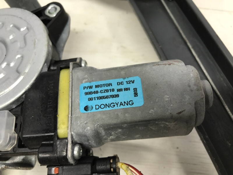 Стеклоподъемник задний правый SsangYong Korando C200 2.0 DIESEL 2010 (б/у) Київ - зображення 4