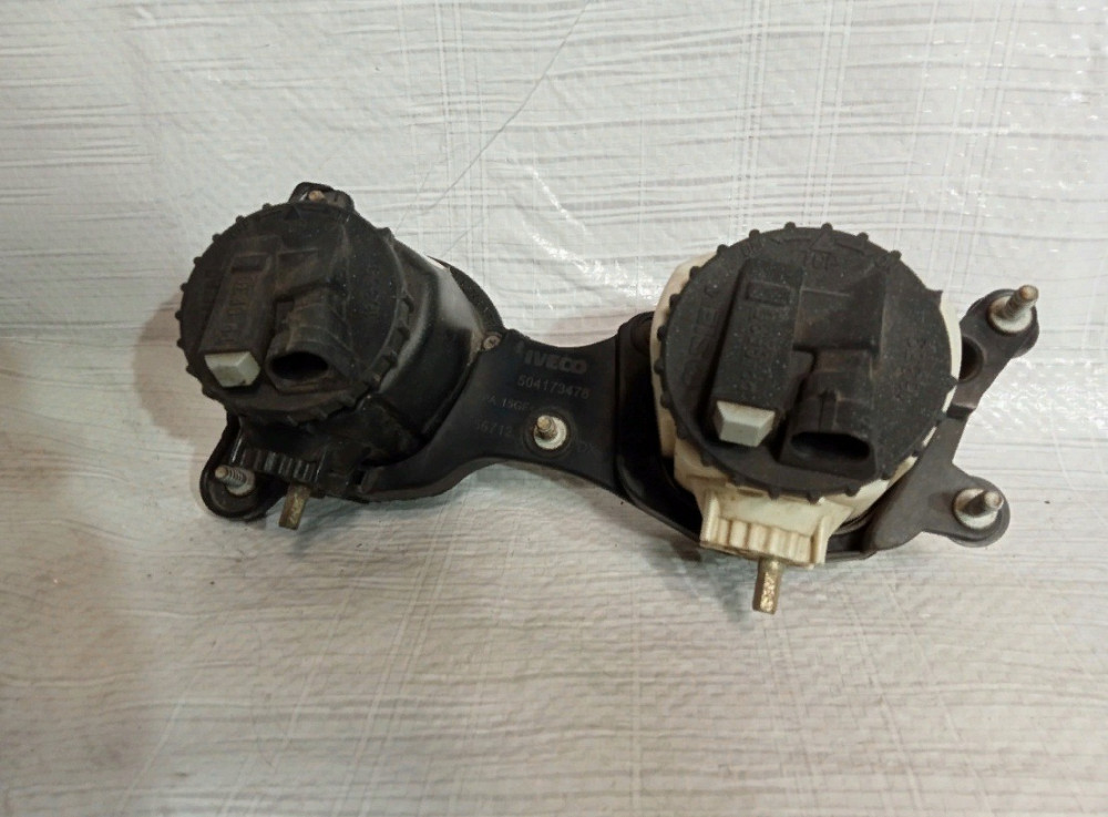 504181095 Фара противотуманная левая Iveco Stralis Львів - зображення 2