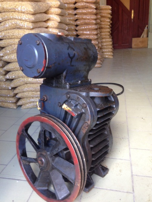 Насос вакуумний АВЗ20Д Полтава - зображення 1