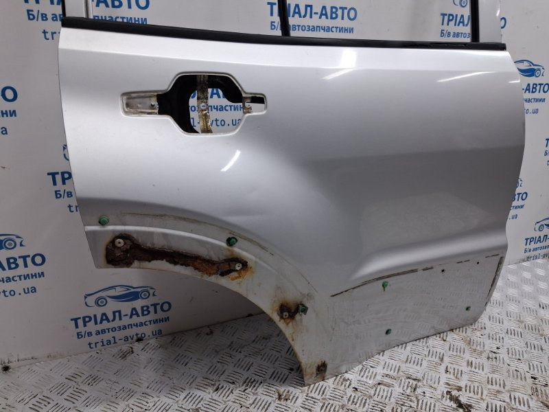 Дверь задняя правая Mitsubishi Pajero Wagon 3 3.2 ДИЗЕЛЬ 4M41 1999 (б/у) Киев - изображение 4