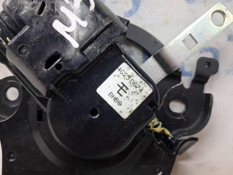 Замок крышки багажника Mazda 3 BM 2.2 DIESEL 2013 (б/у) Київ - зображення 5