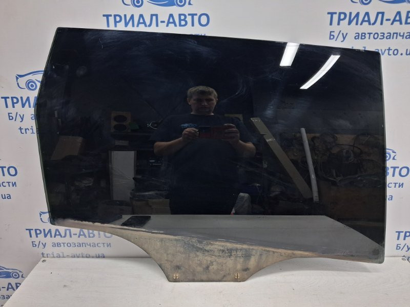 Стекло двери заднее правое SsangYong Rexton Y250 2.7 D27DT 2006 (б/у) Київ - зображення 1