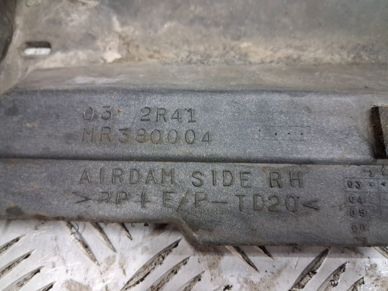 Накладка порога внешняя правая Mitsubishi Lancer 9 1.6 БЕНЗИН 4G18 2003 (б/у) Київ - зображення 8