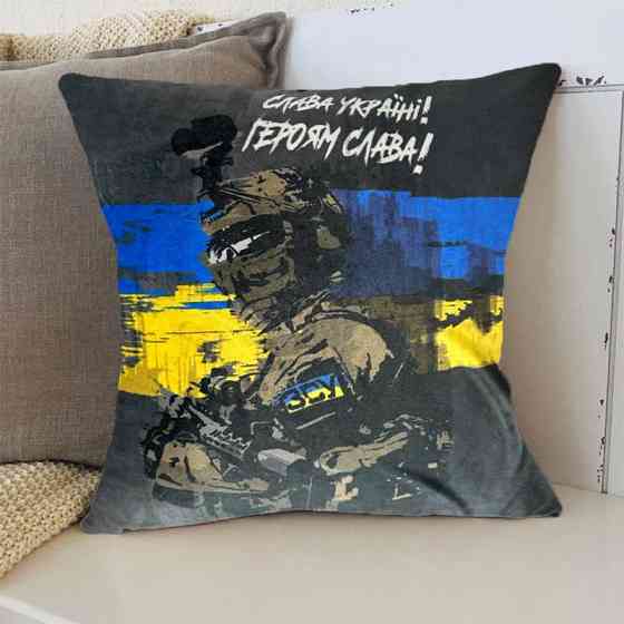 Подушка патріотична 3D Герой України 2695_D 12683 35х35 см Київ