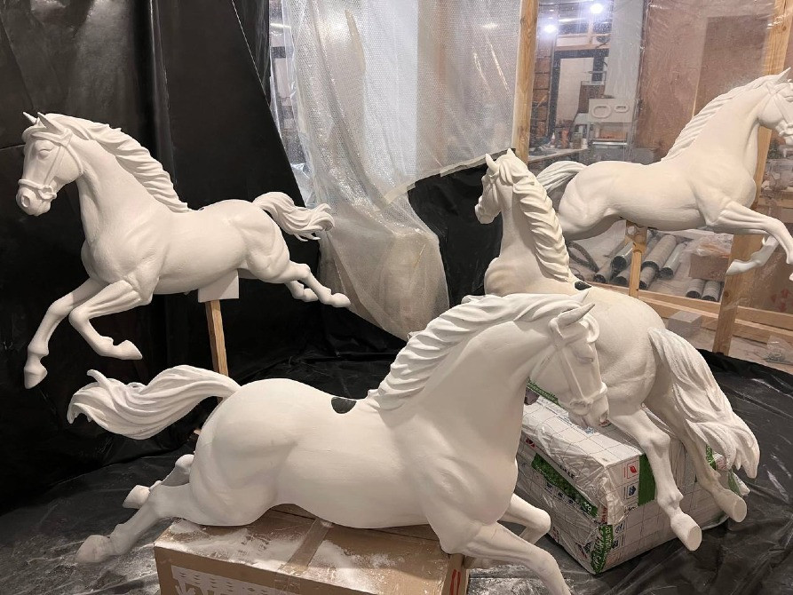 Фотозона «Карусель» з кіньми на замовлення Київ - зображення 4