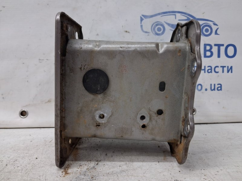 Кронштейн усилителя переднего бампера Kia Ceed ED 1.6 DIESEL D4FB 2006 лев. (б/у) Київ - зображення 4