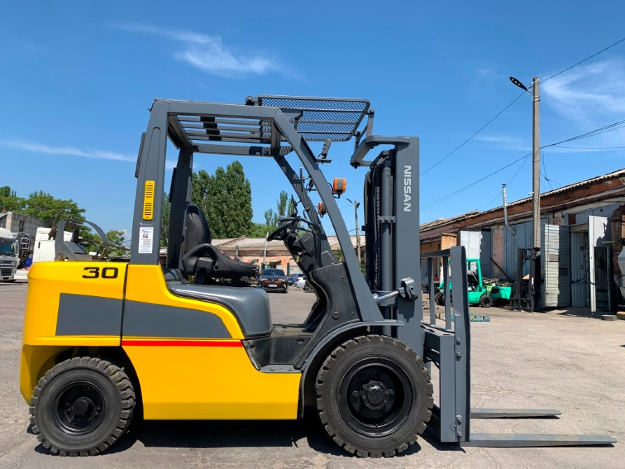 Вилочный погрузчик Nissan на 3 тонны, с синхронным позиционером вил. Модель UG1F2A30D Винница - изображение 5