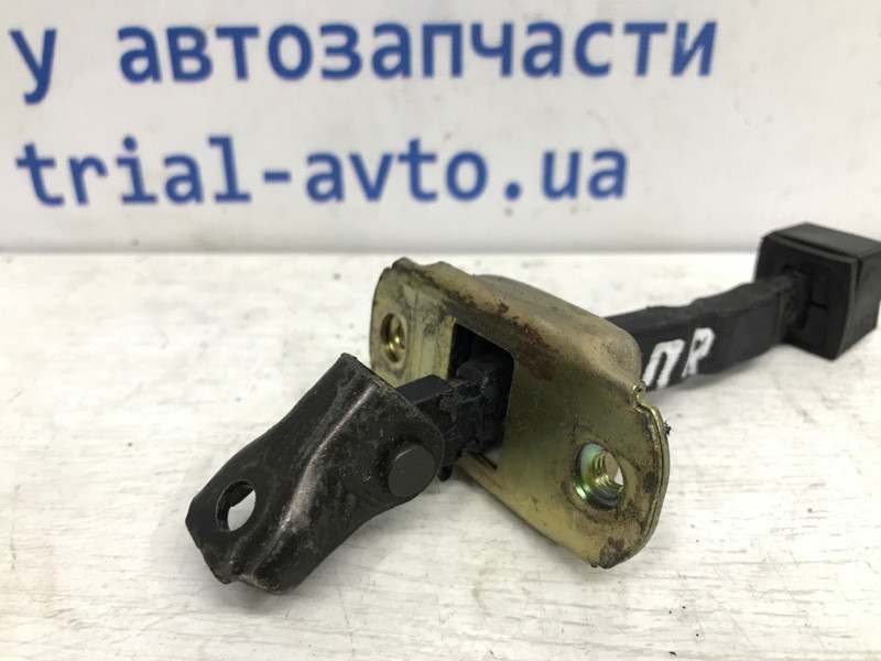 Ограничитель двери передний правый Mitsubishi Lancer 9 1.6 БЕНЗИН 4G18 2003 (б/у) Киев - изображение 2