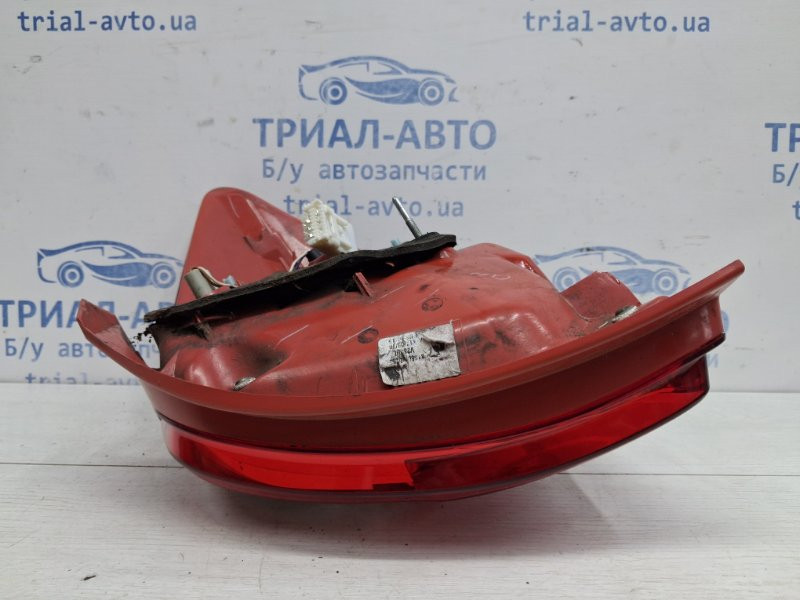 Фонарь задний внешний левый Toyota Auris E150 1.6 БЕНЗИН 1ZRFAE 2006 (б/у) Киев - изображение 8