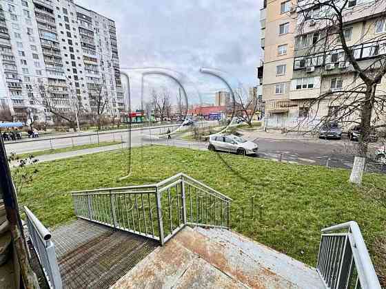 продаж приміщення вільного призначення, будівлі Київ, Дніпровський, 99900 $ Київ