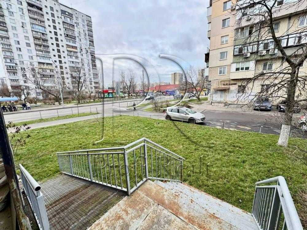 продаж приміщення вільного призначення, будівлі Київ, Дніпровський, 99900 $ Київ - зображення 2