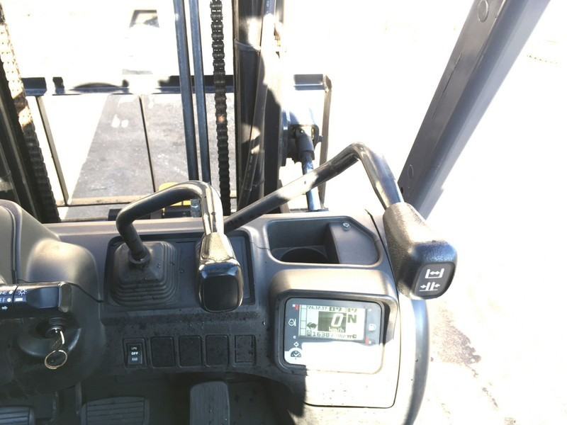 Газ-бензиновий навантажувач TCM (Nissan), із синхронним позиціонером вил. Модель: FHGE20T5 Миколаїв - зображення 5