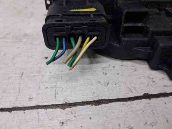 Замок двери передний правый Hyundai I30 2007-2012 813202L030 (Арт. 78258) Киев