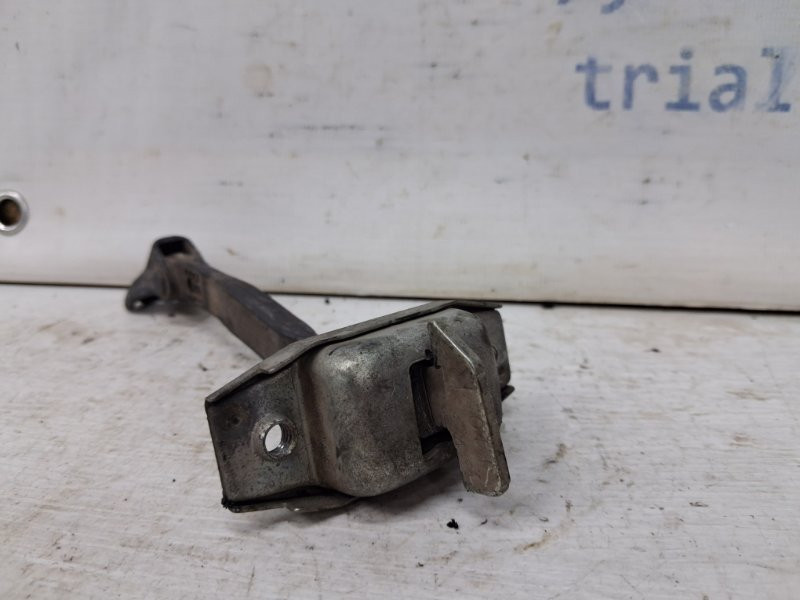 Ограничитель двери задний правый Toyota RAV 4 A30 2.0 БЕНЗИН 1AZFE 2005 (б/у) Киев - изображение 3