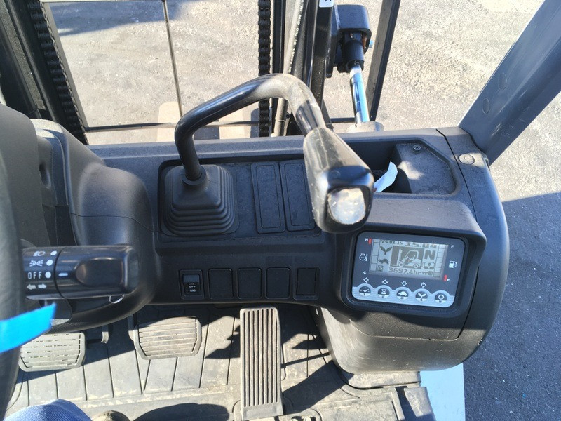 Газ-бензиновий навантажувач TCM (Nissan), із напрацюванням 3697 мотогодин. Модель: FHGE25T5 Дніпро - зображення 7