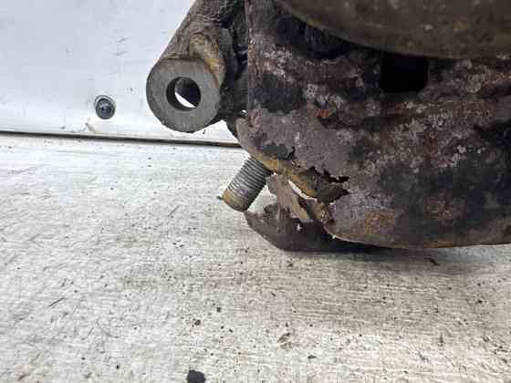 Кулак поворотный левый со ступицей Toyota Camry XV30 3.0 БЕНЗИН 1MZFE 2001 (б/у) Киев