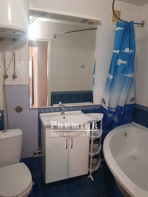 У продажу трикімнатна квартира, перепланована в кухню-студію Чорноморськ - зображення 7