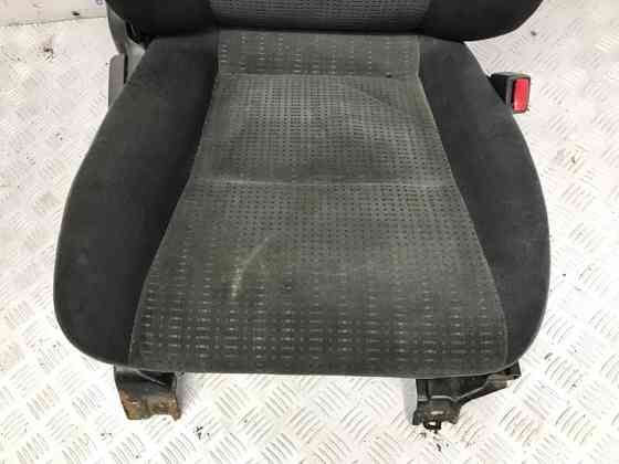 Сиденье переднее правое Mitsubishi Pajero Sport K9 2.5 DIESEL 4D56 1996 (б/у) Киев