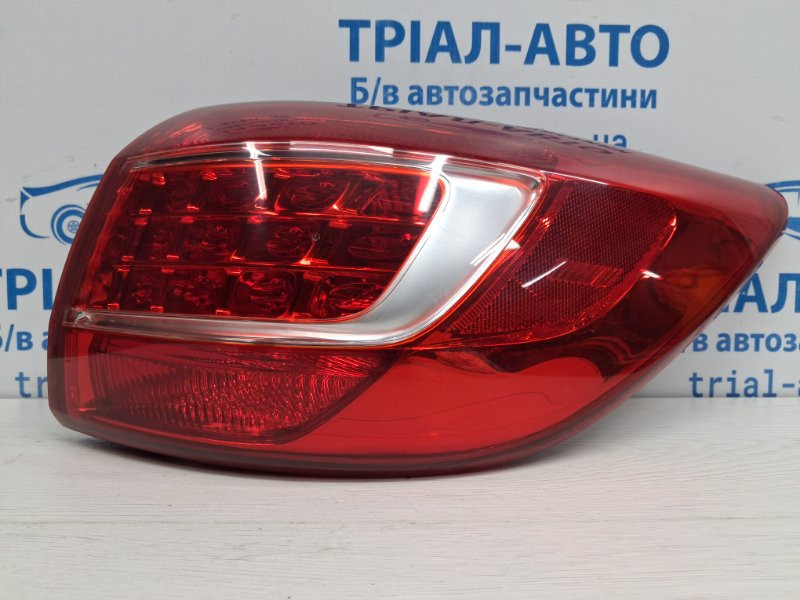 Фонарь задний внешний правый Kia Sportage SL 1.7 DIESEL D4FD 2010 (б/у) Киев - изображение 1