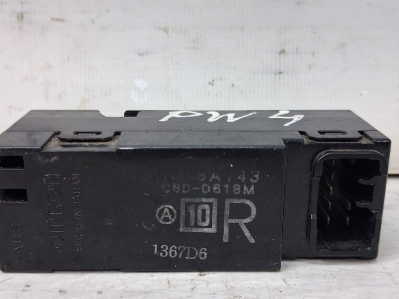 Кнопка стеклоподъемника Mitsubishi Pajero Wagon 4 3.2 ДИЗЕЛЬ 4M41 2006 (б/у) Киев - изображение 3