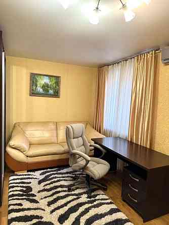 Продам. 2-к.кв. 15/16, ж/м Тополь-1, провулок Джинчарадзе. Дніпро