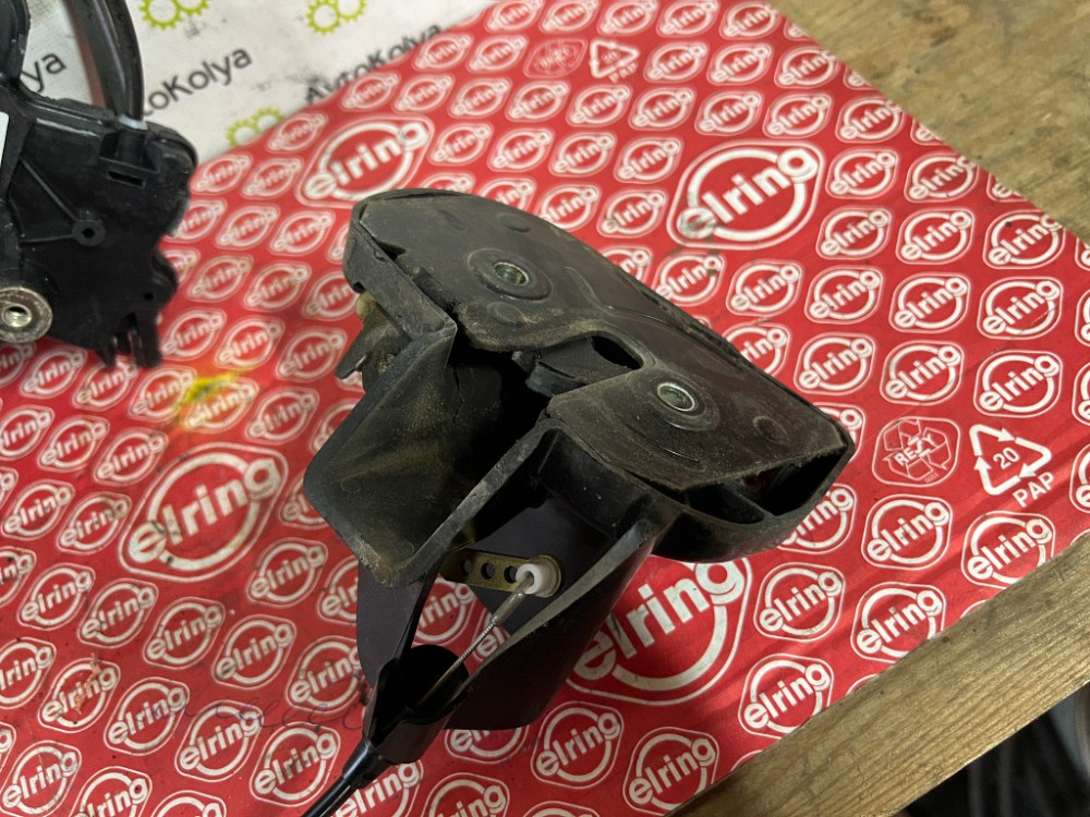 Замок боковой сдвижной двери правый VW Caddy 2004-2015 (2K0843654) Ковель - зображення 2