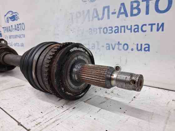 Привод передний правый МКПП Mitsubishi L200 KB 2.5 DIESEL 4D56 2006 (б/у) Киев