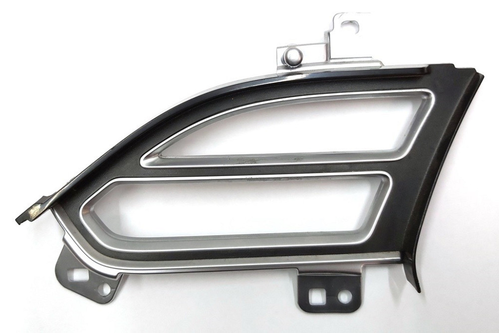 Накладка воздуховода центральной панели хром (водительская левая) с повреждением Tesla model X S RES Київ - зображення 1