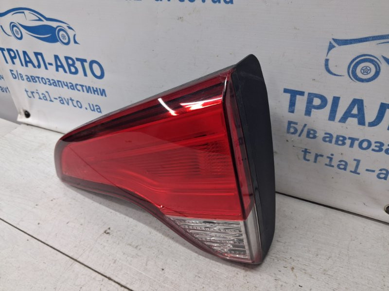 Фонарь задний внутренний правый Kia Sorento XM 2.4 БЕНЗИН G4KJ 2009 (б/у) Киев - изображение 3