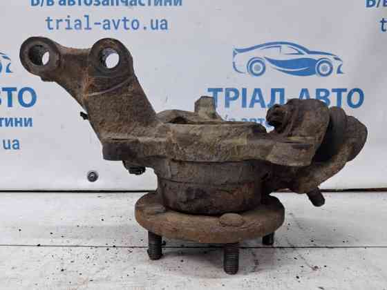 Кулак поворотный правый со ступицей Toyota Avensis T25 2.2 DIESEL 2ADFTV 2002 (б/у) Киев