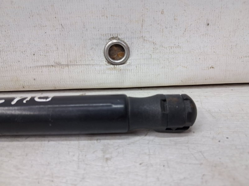 Амортизатор крышки багажника Dacia Duster HS 1.5 DIESEL K9K 2010 (б/у) Київ - зображення 3