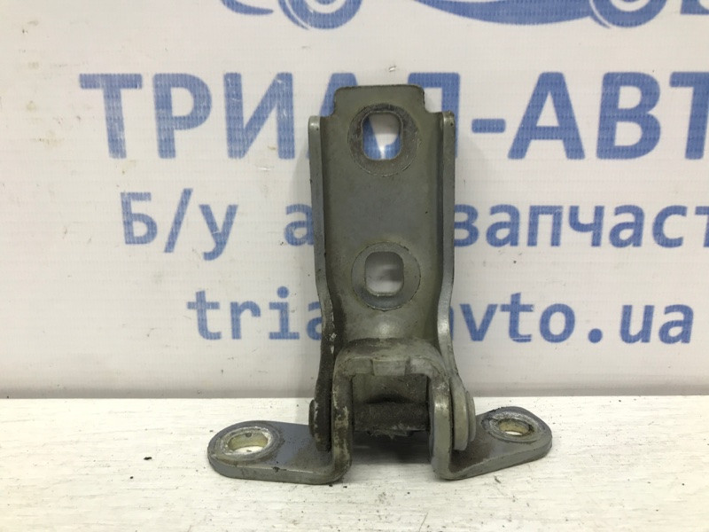 Петля двери передней левой Chevrolet Cruze J300 1.8 2009 (б/у) Киев - изображение 2