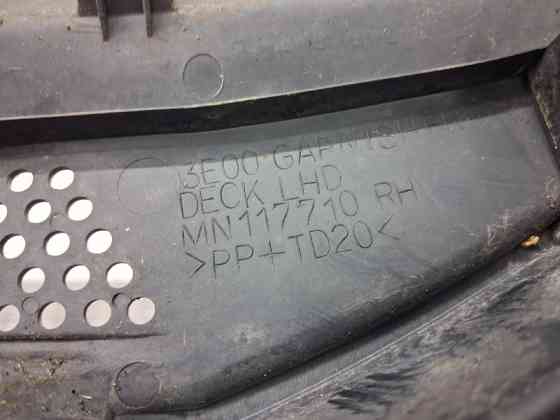 Дефлектор радиатора Mitsubishi L200 KB 2.5 DIESEL 4D56 2006 прав. (б/у) Київ